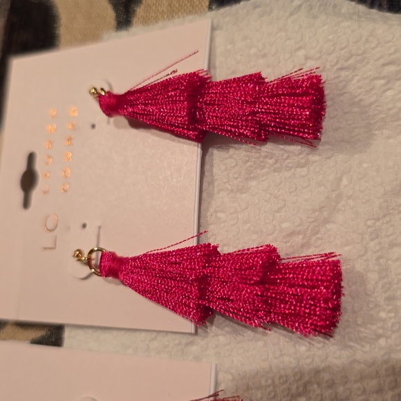 LC LAUREN CONRAD BRAND WOMEN'S FUN DANGLE EARRINGS BUNDLE OF 2 PAIR - Picture 3 of 9